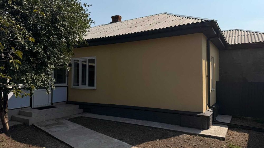 Двокімнатна квартира на землі. Тихий центр