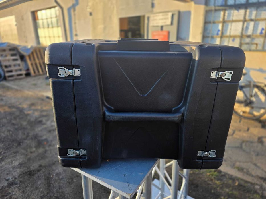 SKB Cases RACK 1SKB-R908U20 Roto-Molded 8U 20" Deep Shockmount rackowy