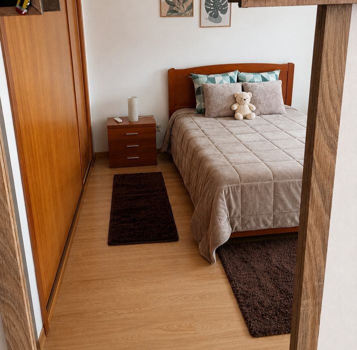 Mobília de quarto completa ( sem colchão )