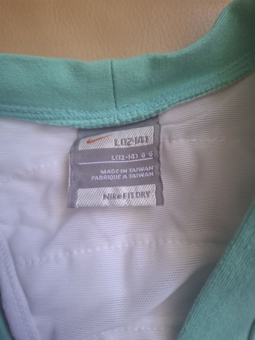 Sprzedam bluzkę  Nike