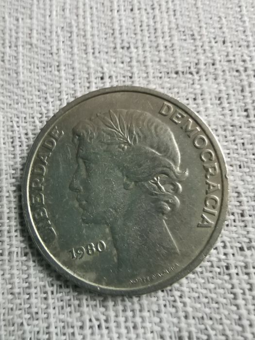Moeda de 25 escudos- Liberdade Democracia