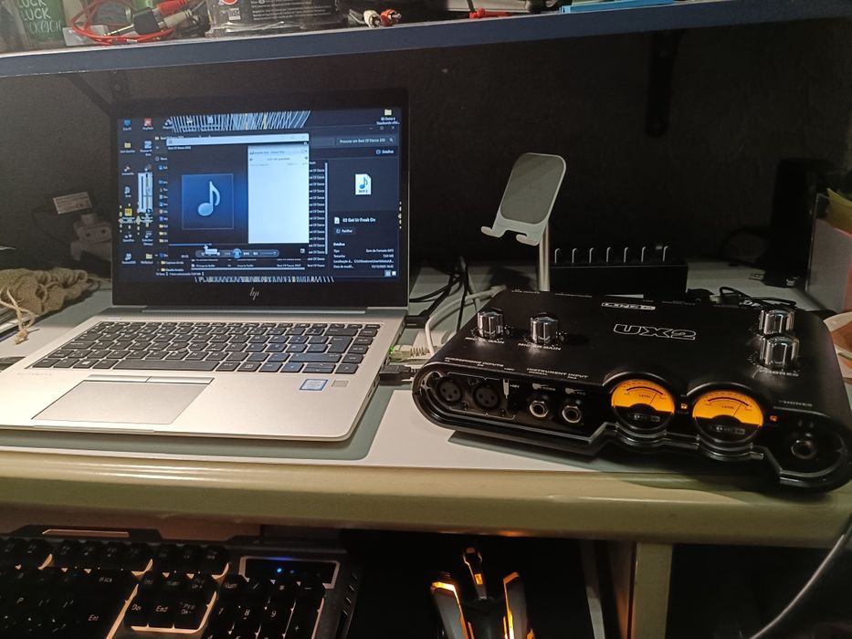 Interface de Áudio Line 6 TONEPORT UX 2