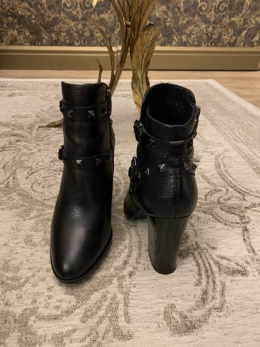 Bruno Premi skórzane botki na obcasie włoskie z ćwiekami ćwieki skóra