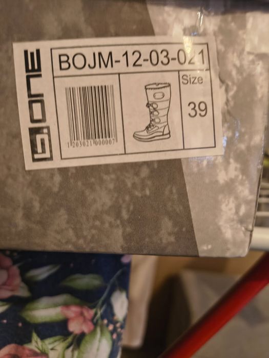 Buty damskie zimowe