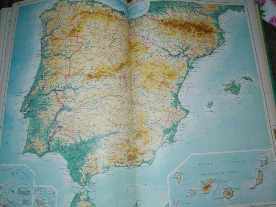 GEOATLAS - Grolier