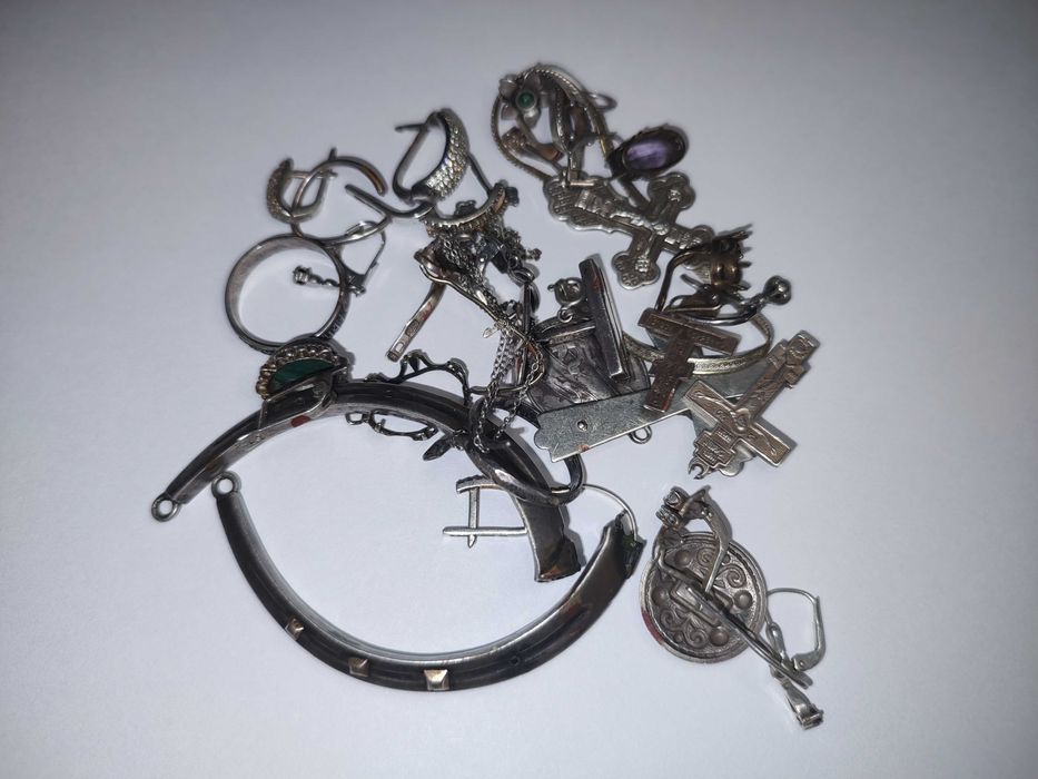 серебряные кольца , цени , подвесы ( ломаные )