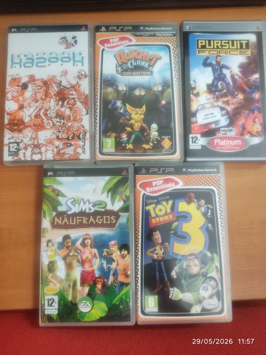 Caixas dos jogos e manuais PSP