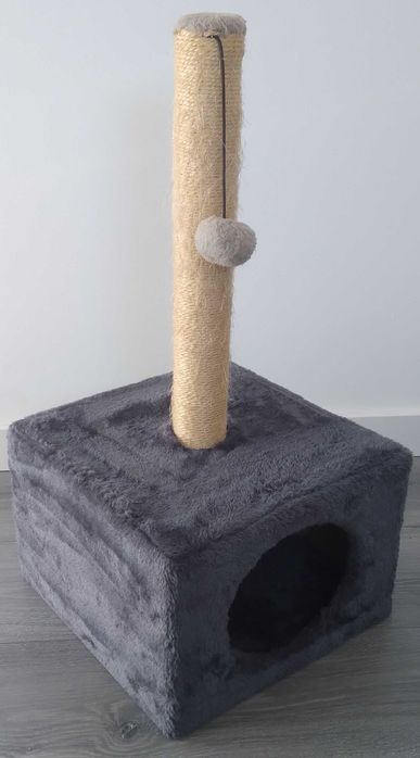 Arranhador para gato com Toca e Poste de Sisal
