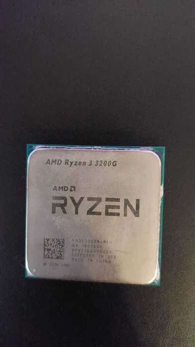 AMD Ryzen 3 3200G + Cooler