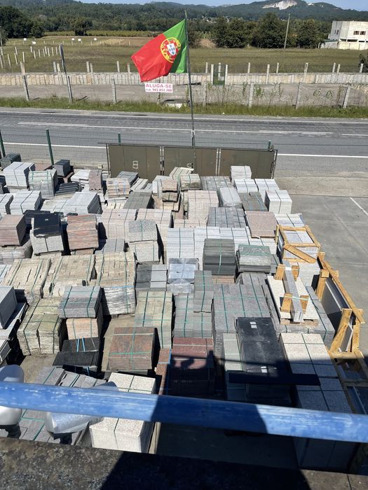 Mosaico de granito polido a 1 cm esp Segunda qualidade