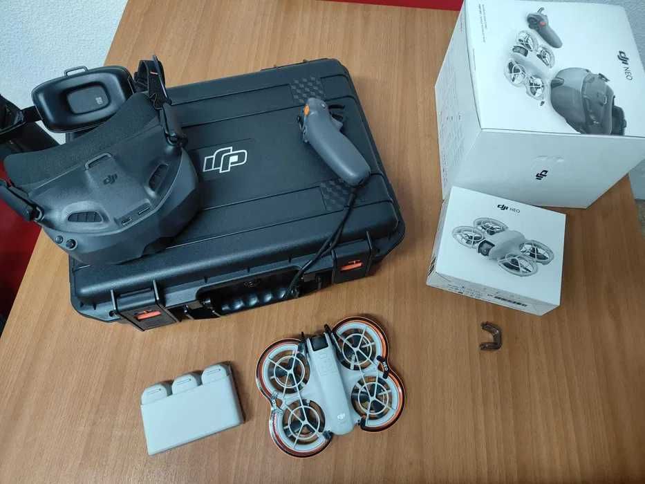 DJI Neo Motion Fly More Combo