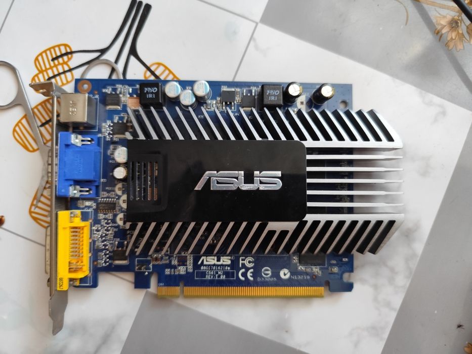 Відеокарта  Vsus