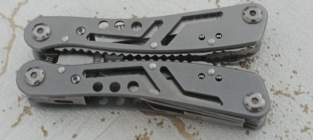 Canivete Multifunções 24 em 1