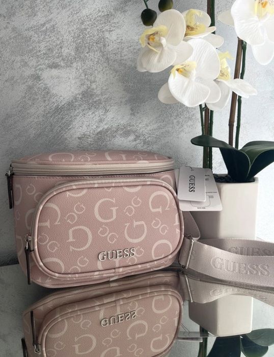 Nowa nerka crossbody Guess