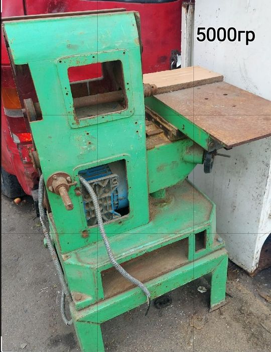 Фрезерный станок осталась  от деда