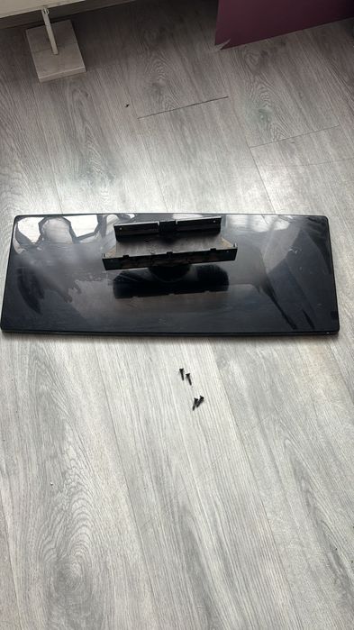 Podstawa noga stopa plus śruby TV SAMSUNG LE40B530P7W