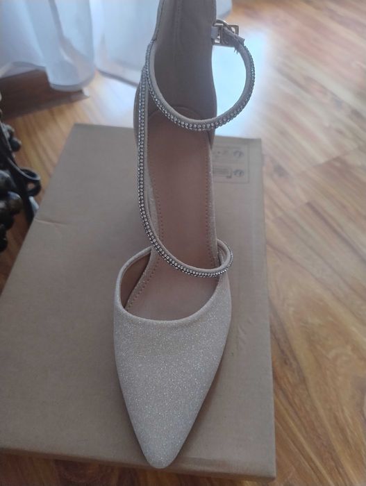 Buty na obcasie rozmiar 36