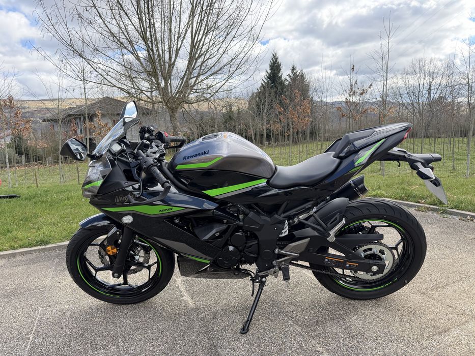Kawasaki Ninja 125 Performance 2024 | 3.500 km | Escape Arrow | A1