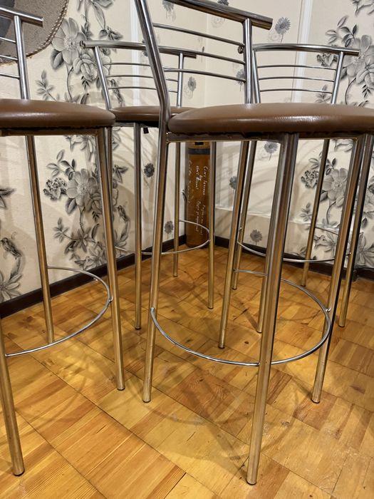 Барні стільці 4 штуки