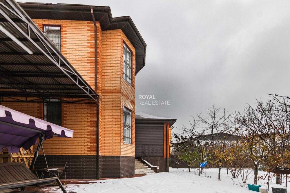 Продаж Будинок Київ Деснянський район вул. Тодося Осмачки 305 м² 5 кімнат Басейн Генератор Камін Тераса Гараж Автономність