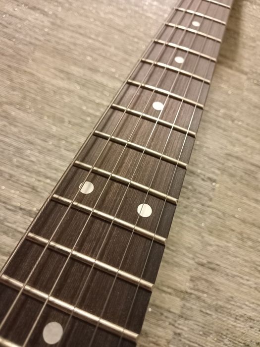 Продаю гитару с комбоусилителем