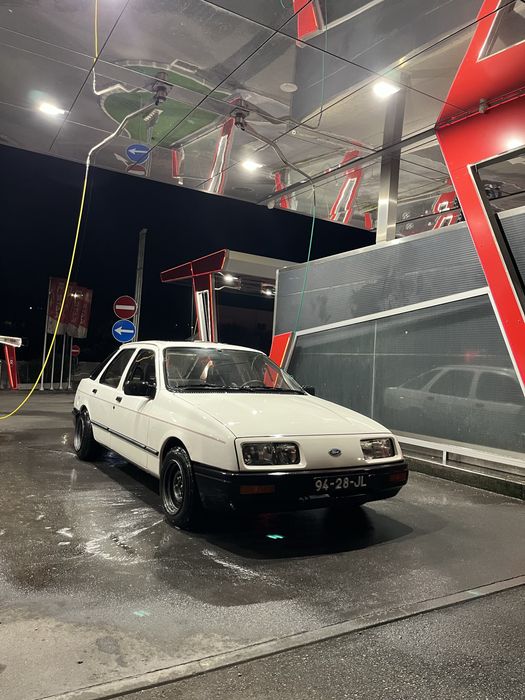 Ford Sierra 1.8 pinto