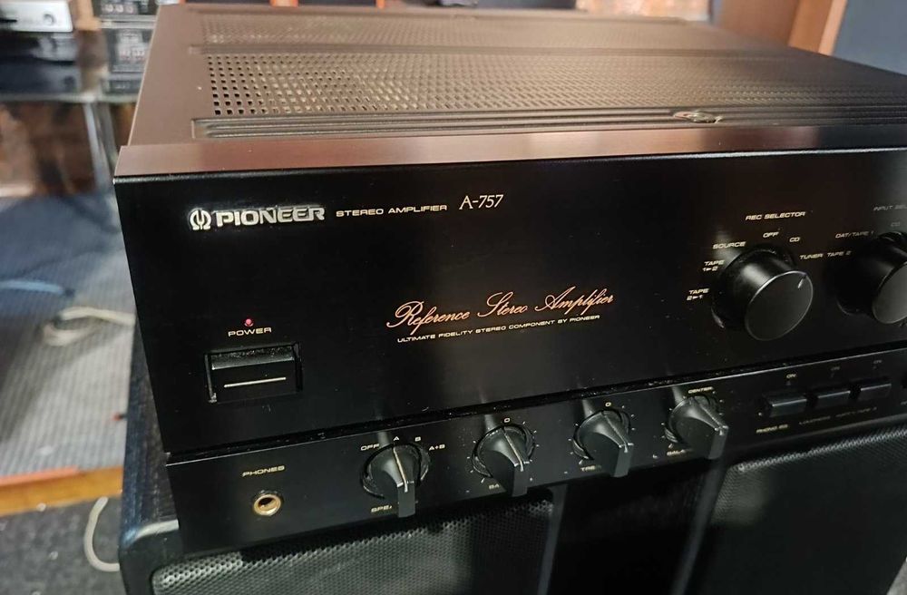 Pioneer A-757 підсилювач інтегрований