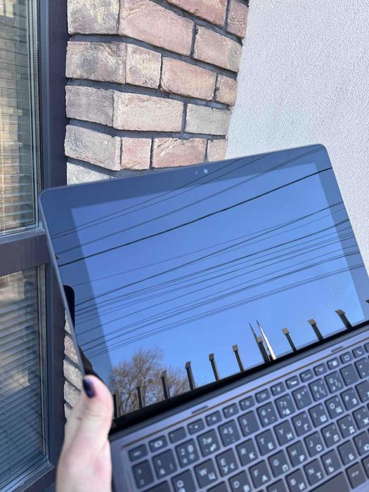 Легкий сенсорний ноутбук-планшет HP Pro x2 612 G2