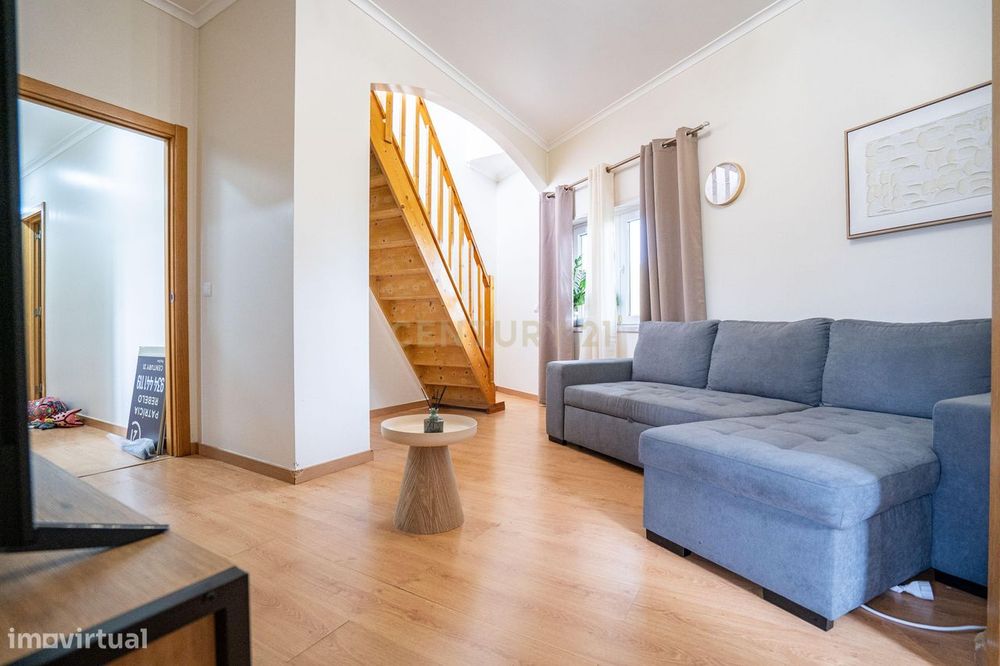 Andar de moradia bifamiliar com Terraço com vista rio em Marvila | Lis