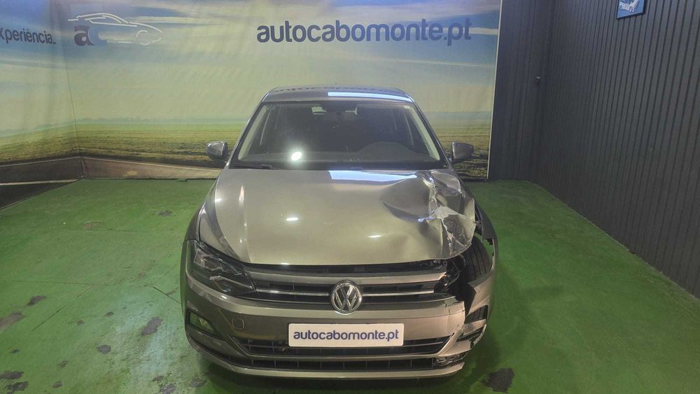 Volkswagen Polo 1.0 TSI CAIXA AUTOMÁTICA - Salvado