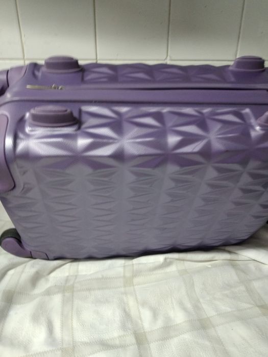 Mala de viagem impecável