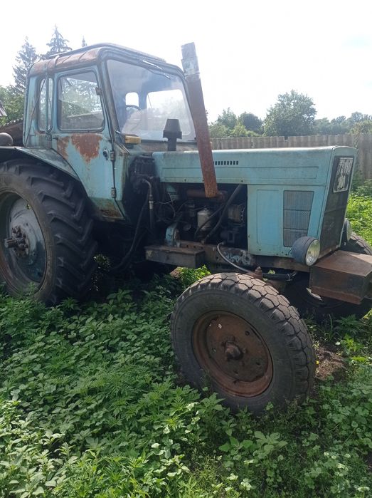 Продам МТЗ 80, дискову борону, культиватор, плуг, два причіпа, оприскувач