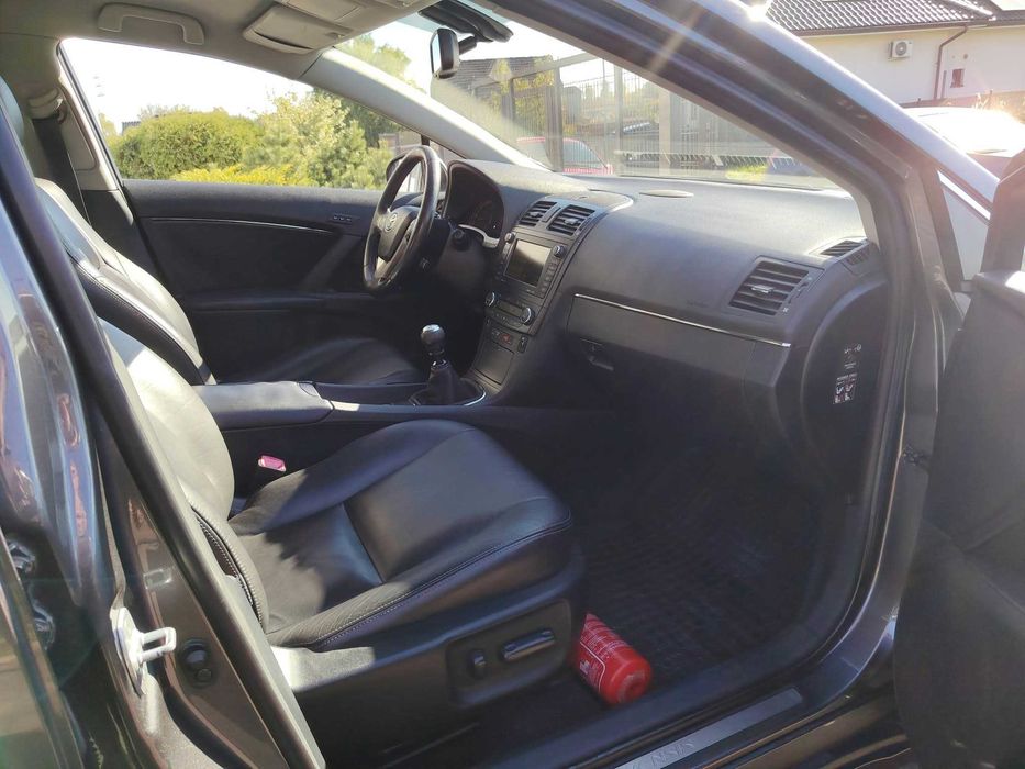 Toyota Avensis 2010