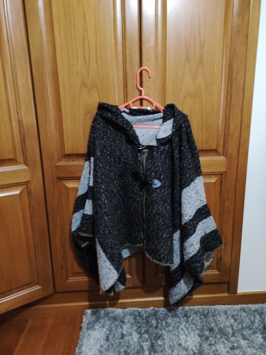 Vários casacos 4€ cada um