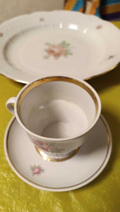 Чашки з блюдцями та тарілки вінтажні СРСР