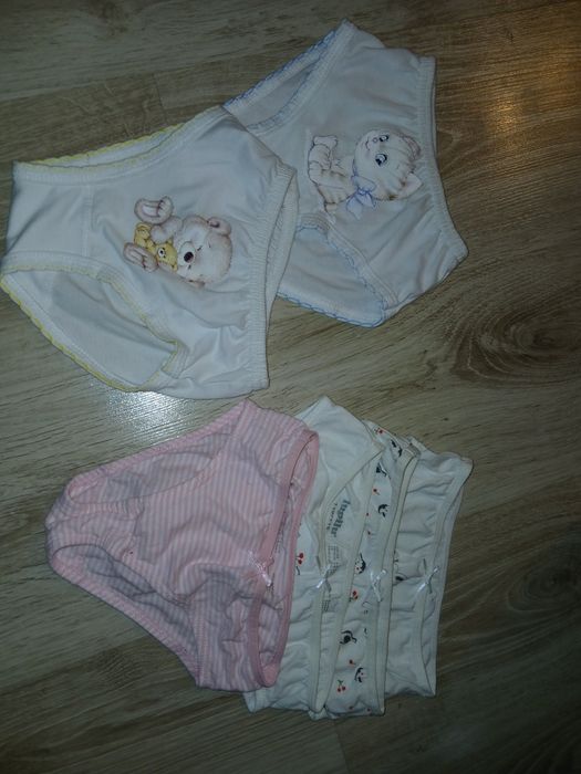 Zestaw majteczek dziewczęcych 110