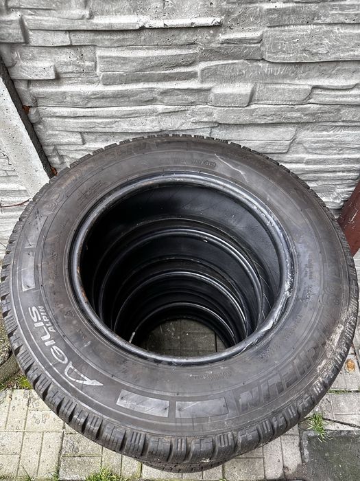 Шини 235/65/R16C Michelin Agilis