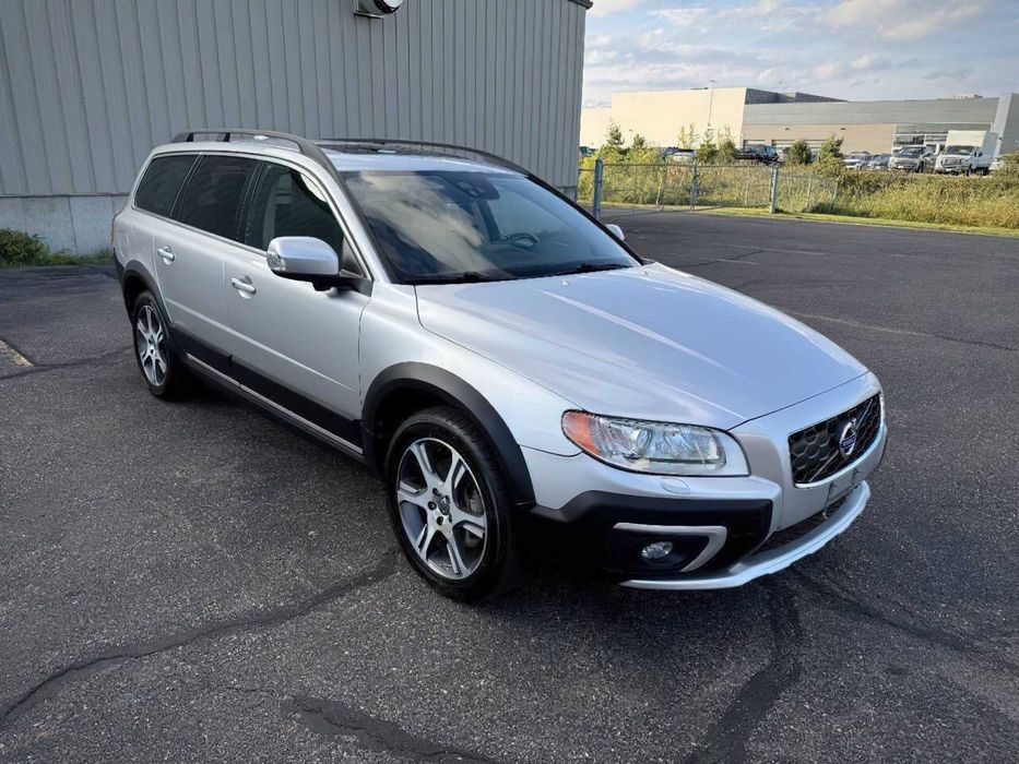 Volvo XC70      2016