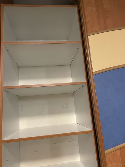 Szafa przesuwna plus dodatki