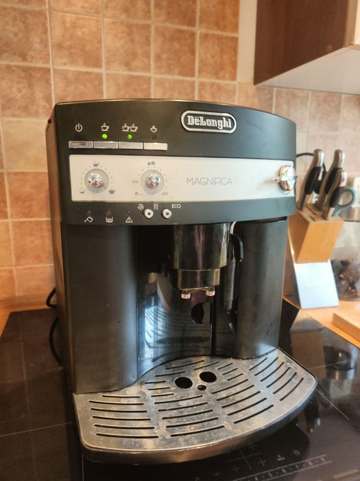 Ekspres DeLongi Magnifica ESAM3000