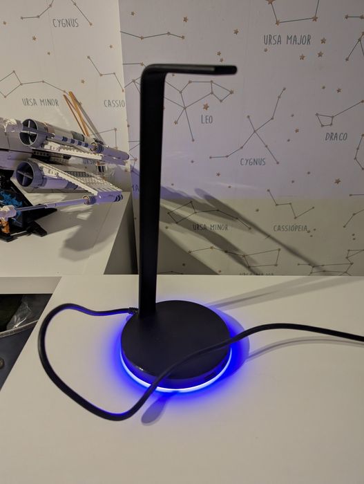 Хаб/ підставка для навушників Razer Base Station V2 Chroma