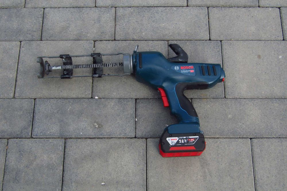 Bosch GCG18V-310 Bosch pistolet do silikonu