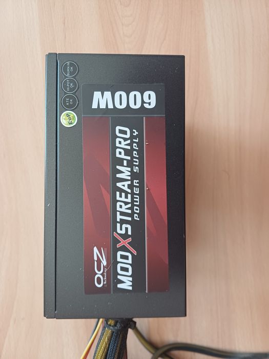 Zasilacze komputerowe OCZ 600W i 700W - 2 sztuki