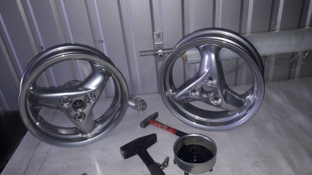 Продам скутер Yamaha jog artistic spec 3kj (без торга)