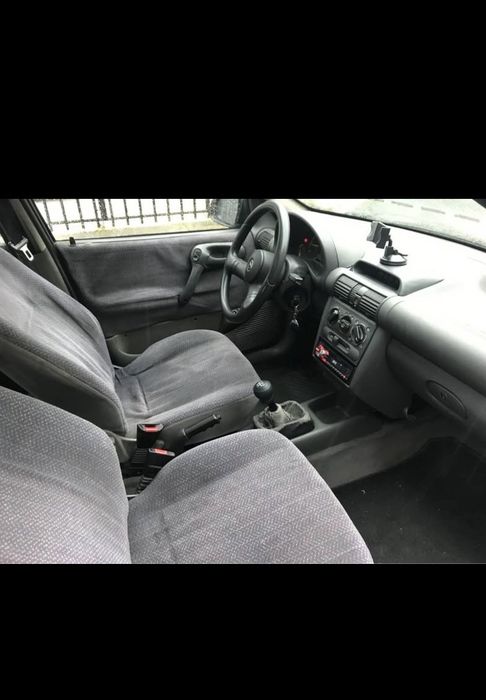 Opel Corsa 1.5 TD foto 3