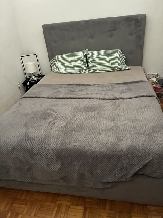 Cama casal usada