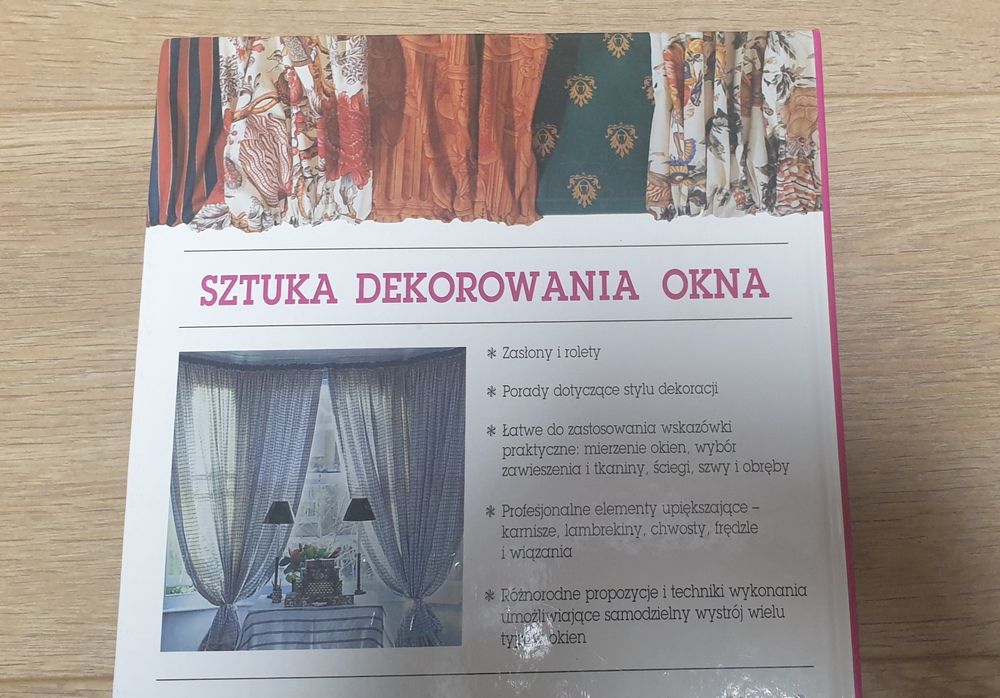 Książka "Sztuka dekorowania okna".