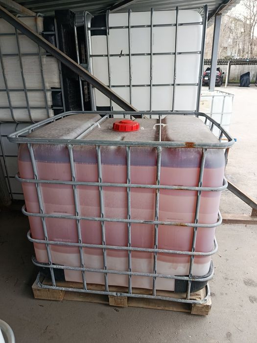 1000 л єврокуб вживаний на піддоні.