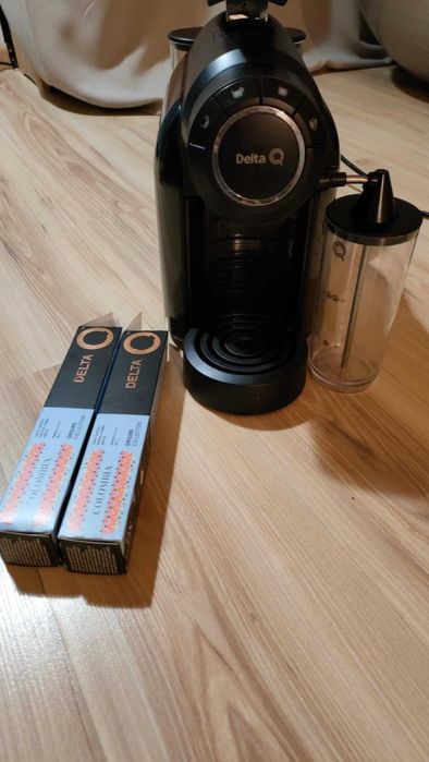 Tanio ekspres do kawy cały komplet OK  / uszkodzona klapka + Gratis