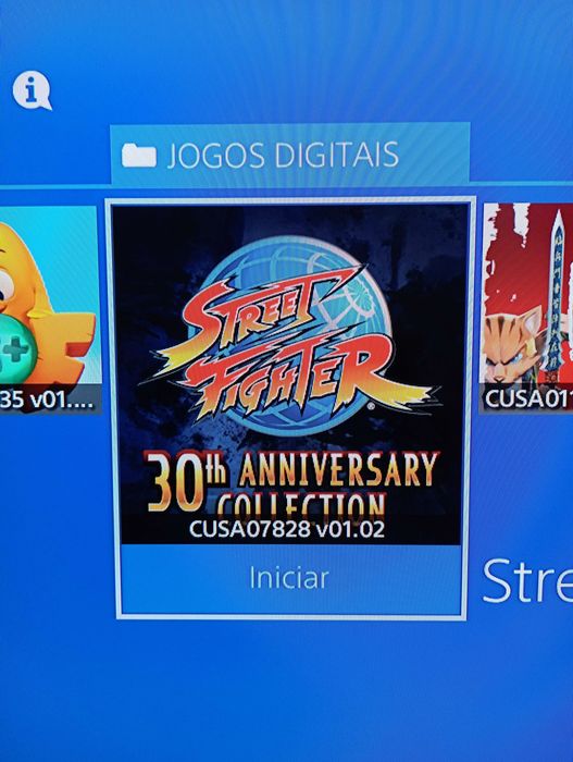 PS4 1TB PS VUE, + de 30 jogos, comando HORI, bolsa de arrumação e transporte